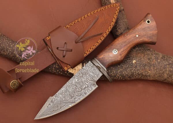 Skinner Knife with Cow Leather Sheath