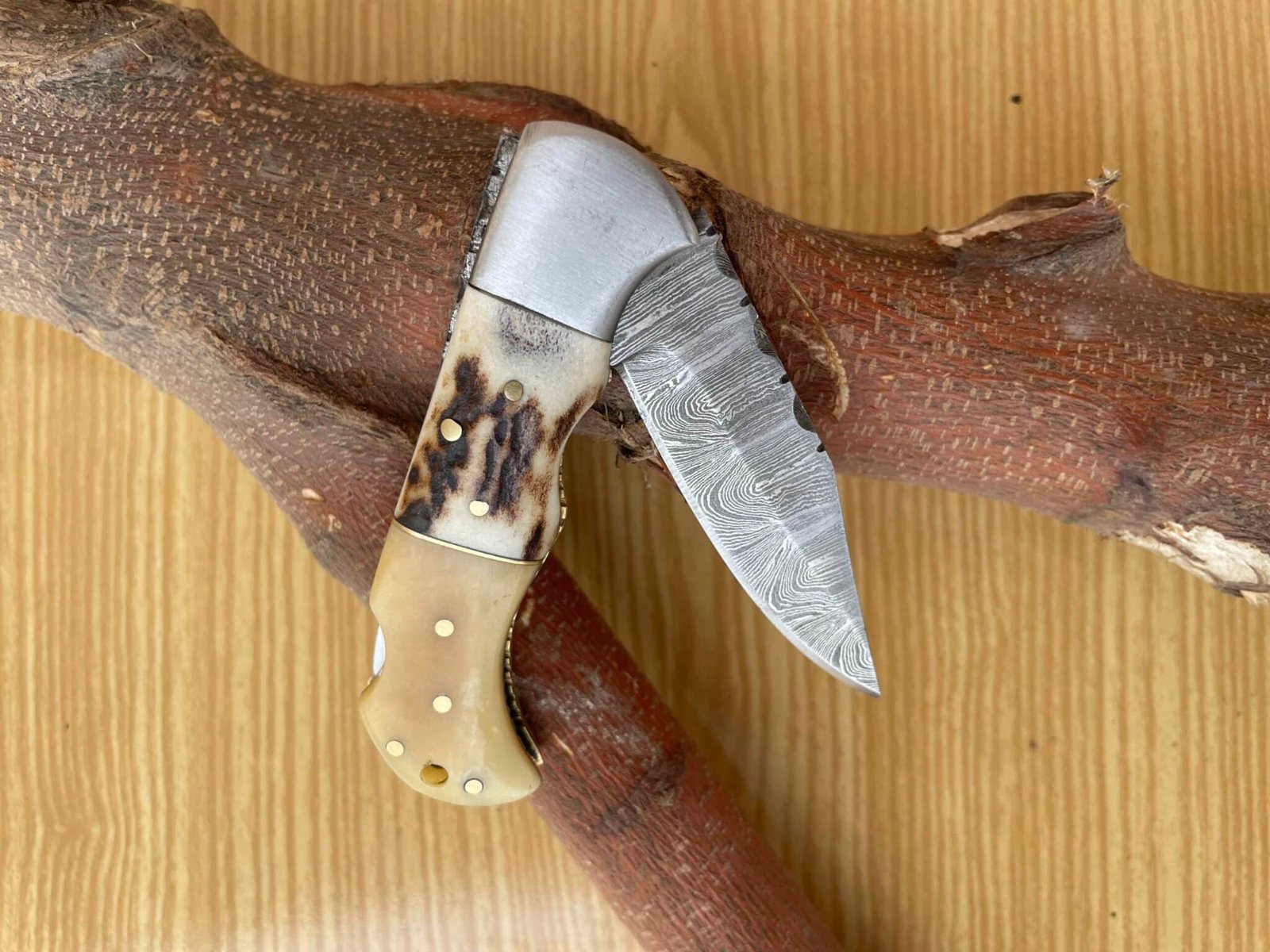 Damascus Steel Folding Knife